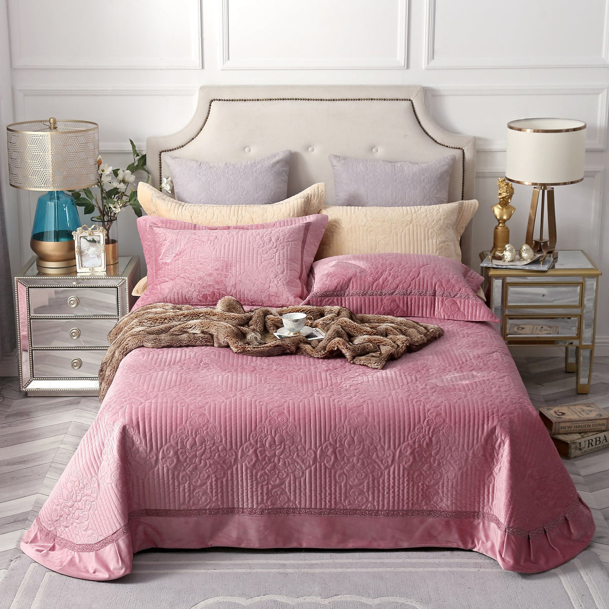 Three-piece Quilt Bed Cover Red bean paste 245X245cm