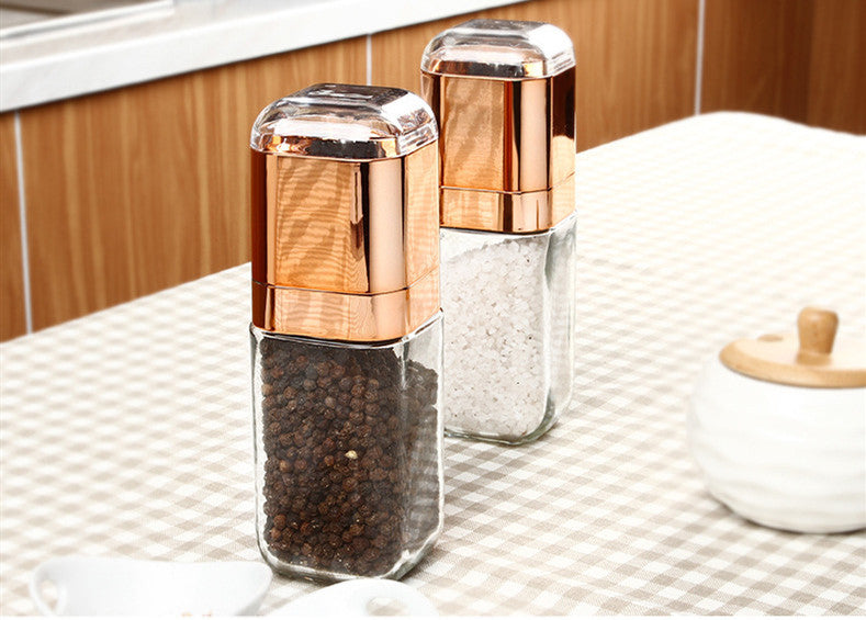 Manual pepper grinder