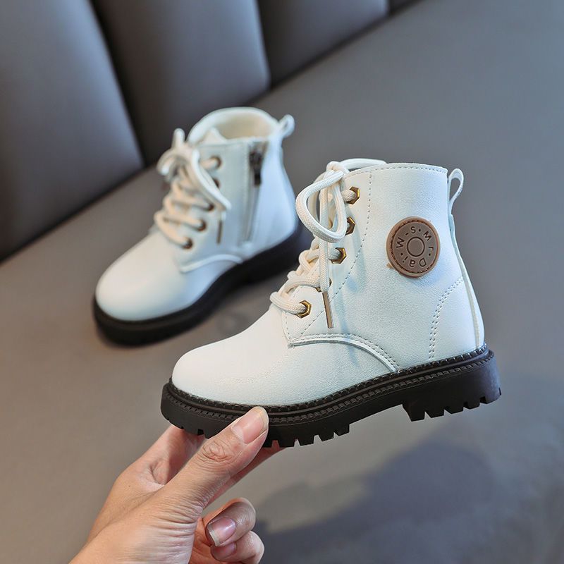 Baby And Cashmere Martin Booties White single li