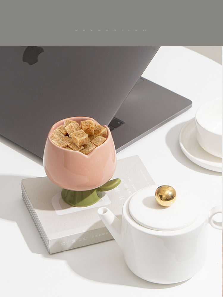 Ceramic flowerpot