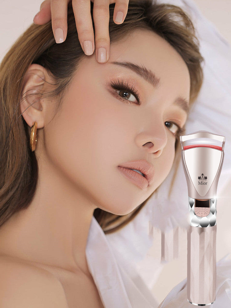Electric eyelash curler clip